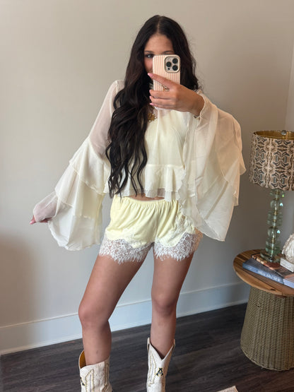 HIGH COUNTRY RUFFLE- CREAM